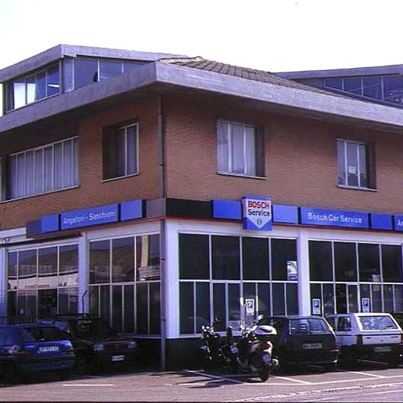 Angeloni Sanchioni - Officina autorizzata IVECO - 08